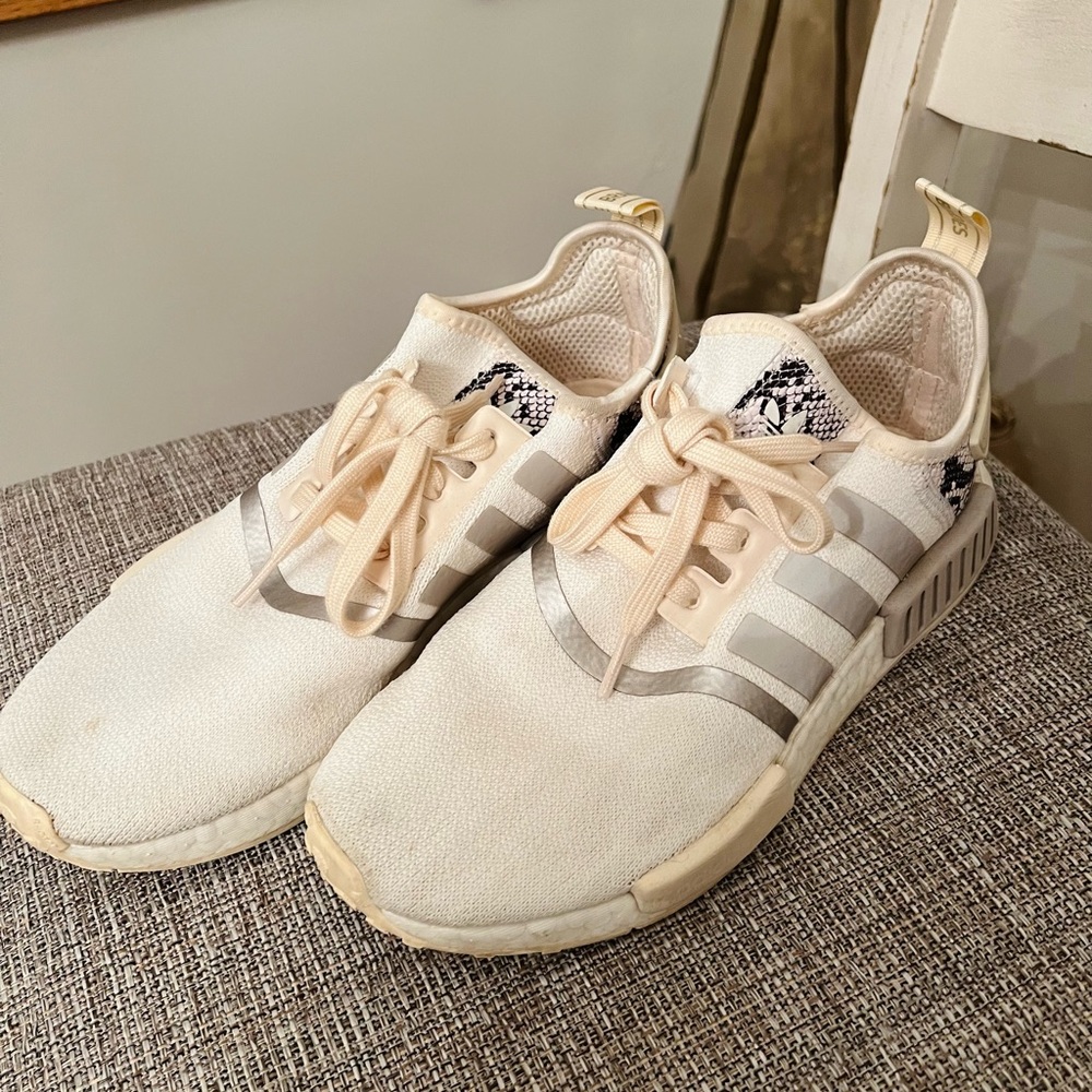 ADIDAS NMD R1 BOOST TENNIS SHOES ✨ size: 8 or 8.5, color: snakeskin print/creme